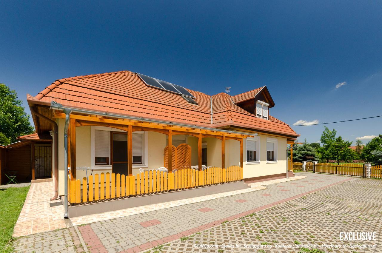 Kehidakustány Barbara Apartmanhaz מראה חיצוני תמונה