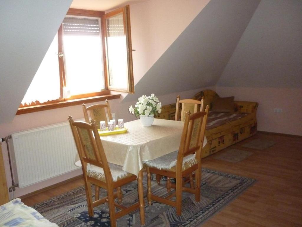 Kehidakustány Barbara Apartmanhaz מראה חיצוני תמונה